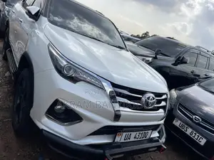 Toyota Fortuner 2018 White