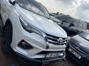 Toyota Fortuner 2018 White