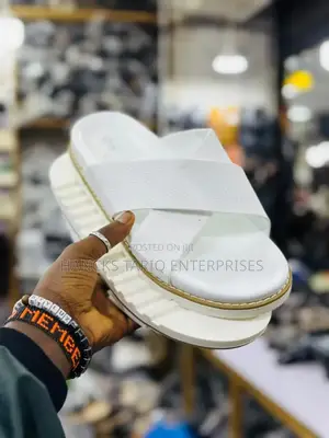 Cross-Strap Design