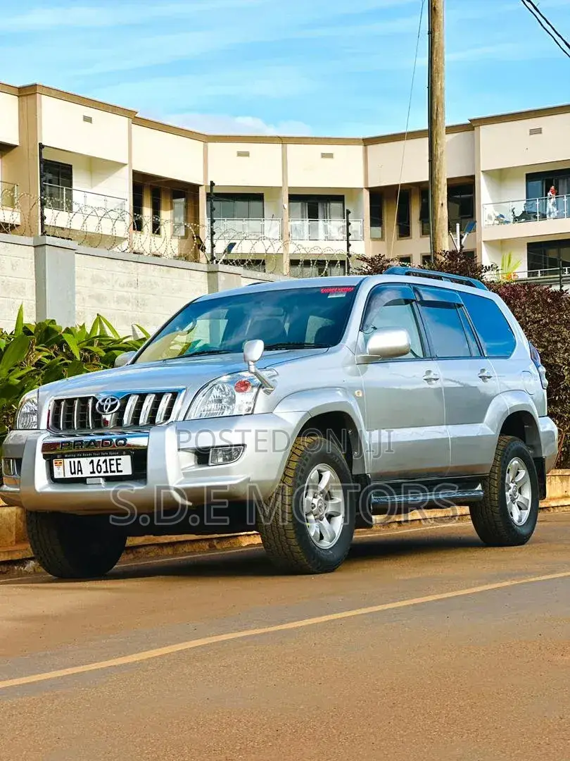 Toyota Land Cruiser Prado 2010 Silver