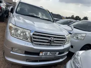 Toyota Land Cruiser 2015 Silver