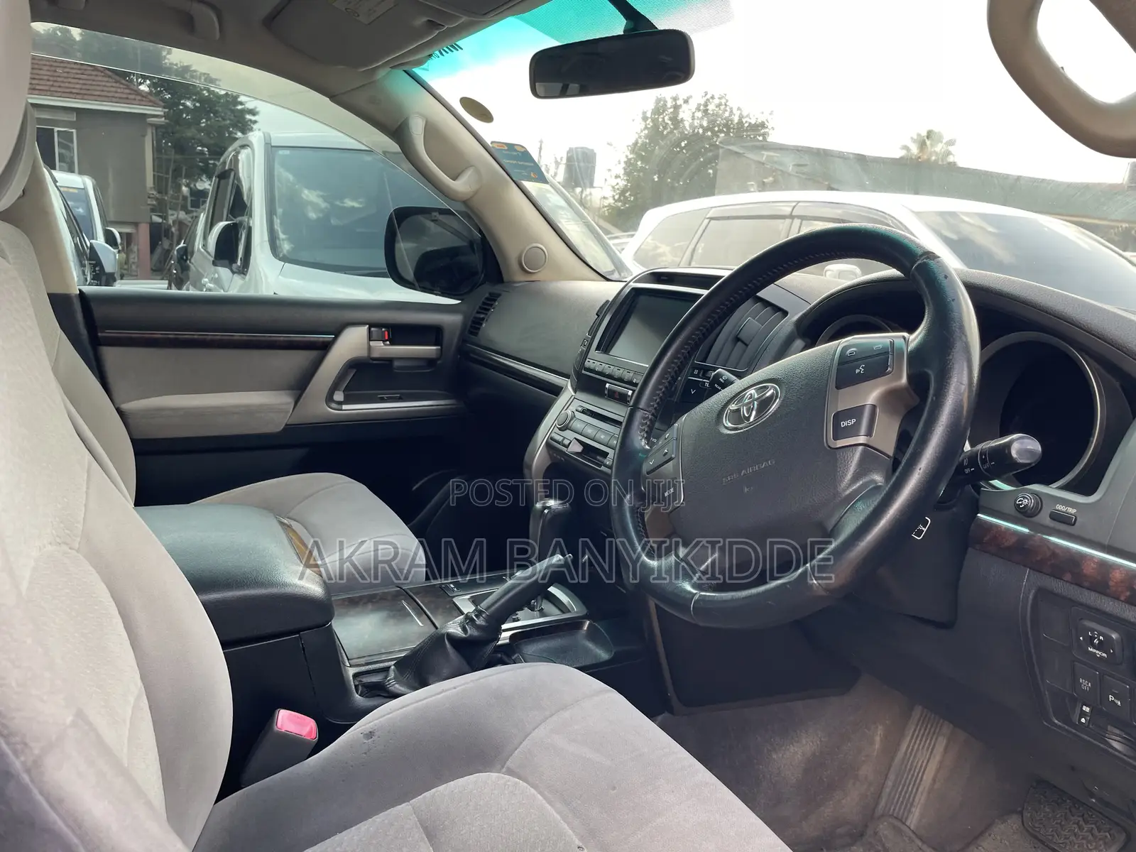 Toyota Land Cruiser 2015 Silver
