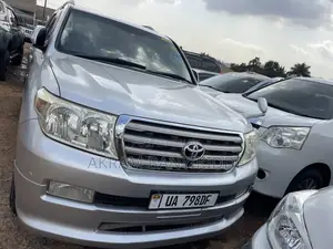 Toyota Land Cruiser 2015 Silver