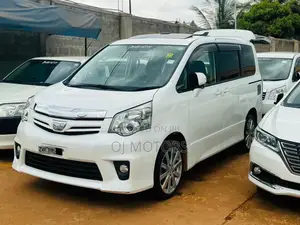 Toyota Noah 2013 White