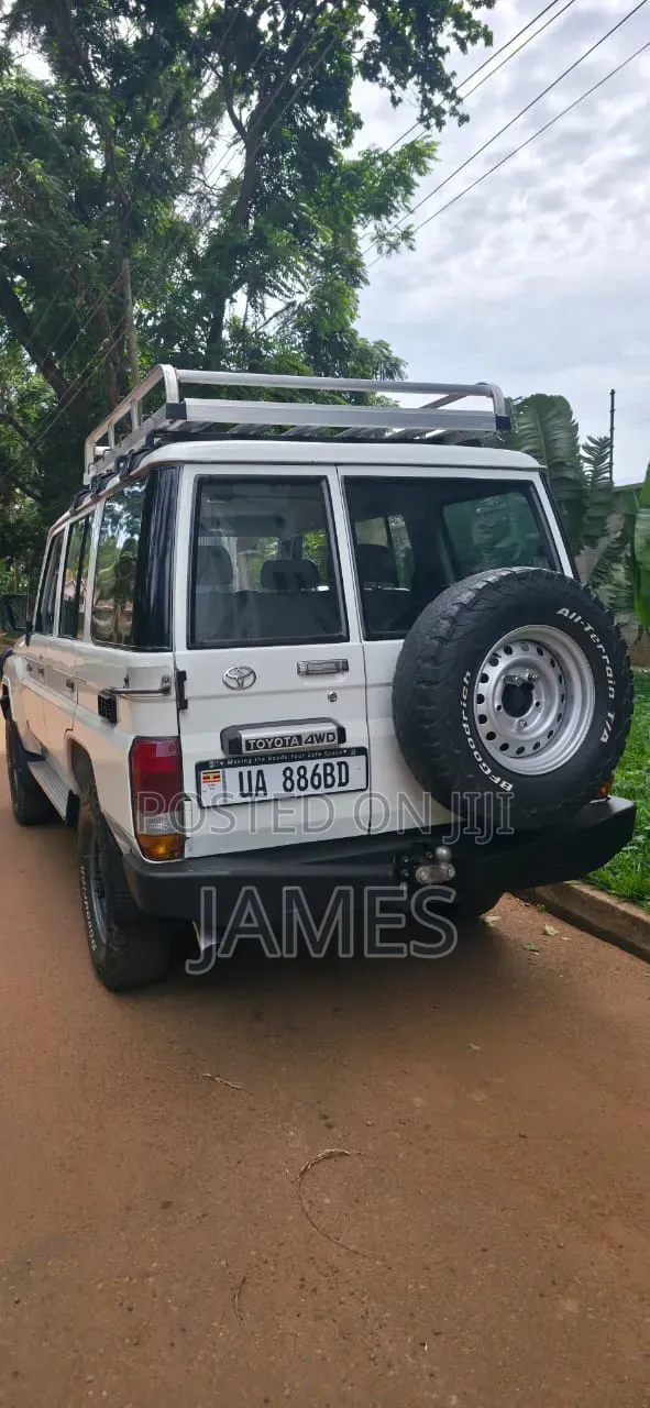 Toyota Land Cruiser 2015 White
