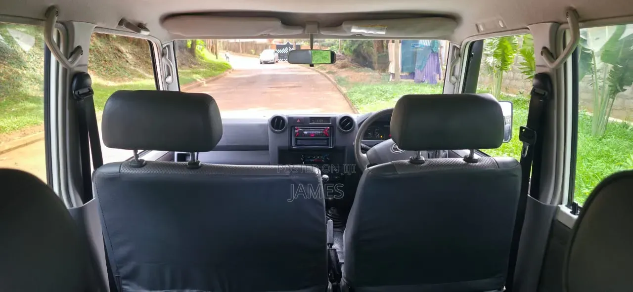 Toyota Land Cruiser 2015 White