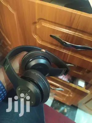 P47 Wireless Headsets