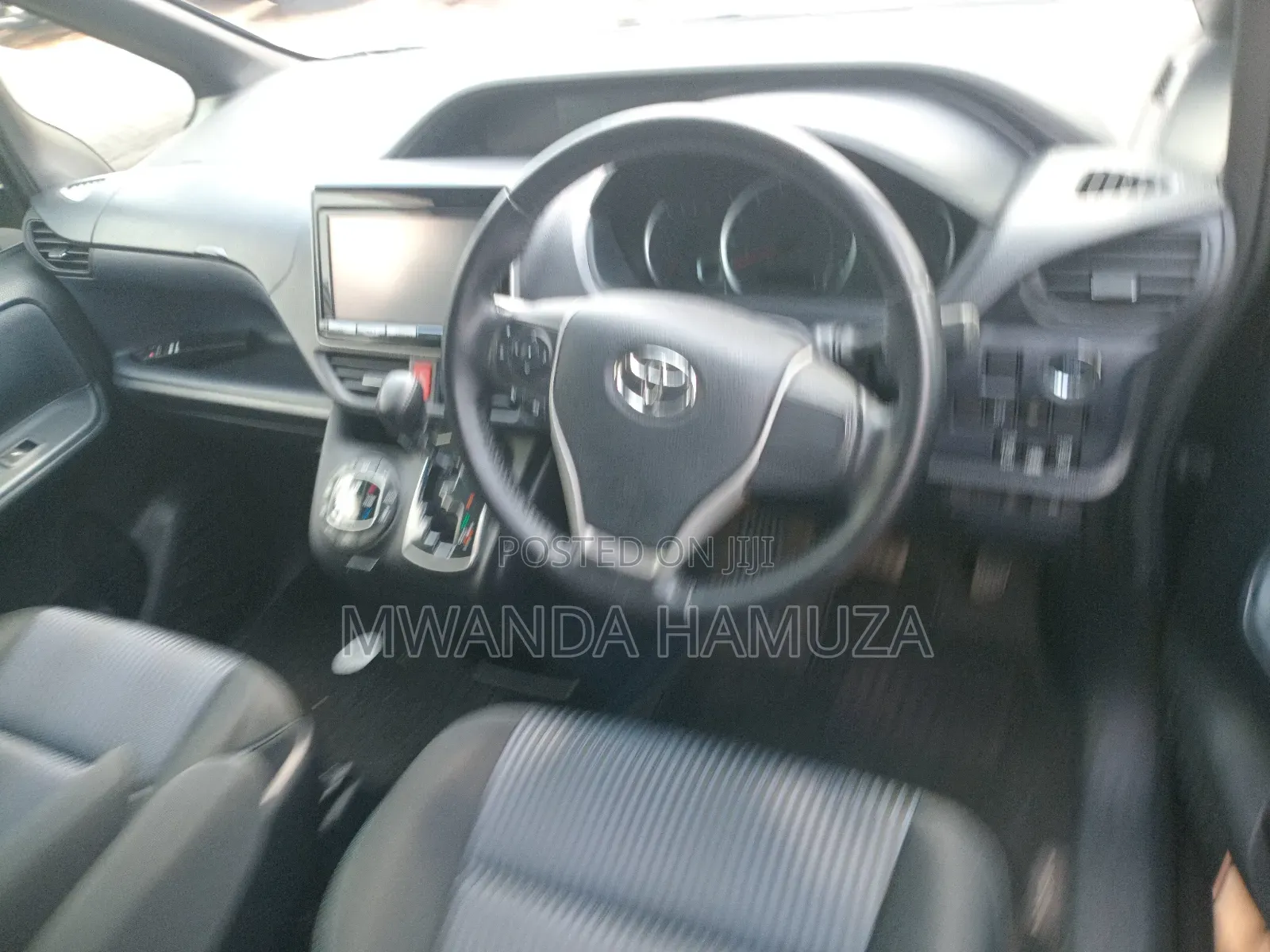 Toyota Noah 2014 Black