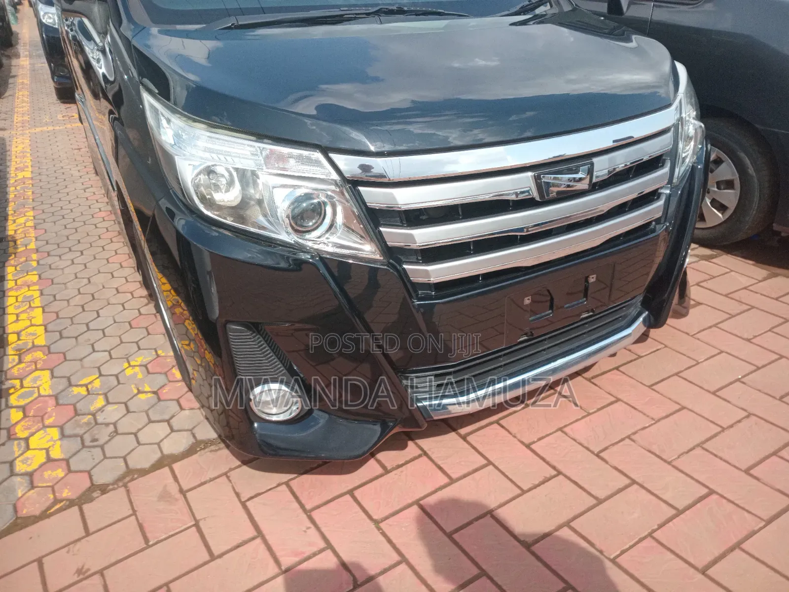 Toyota Noah 2014 Black