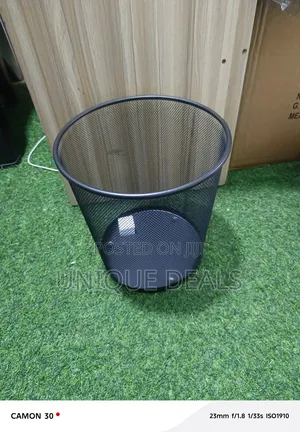 Nice Netted in and Out Waste Bin