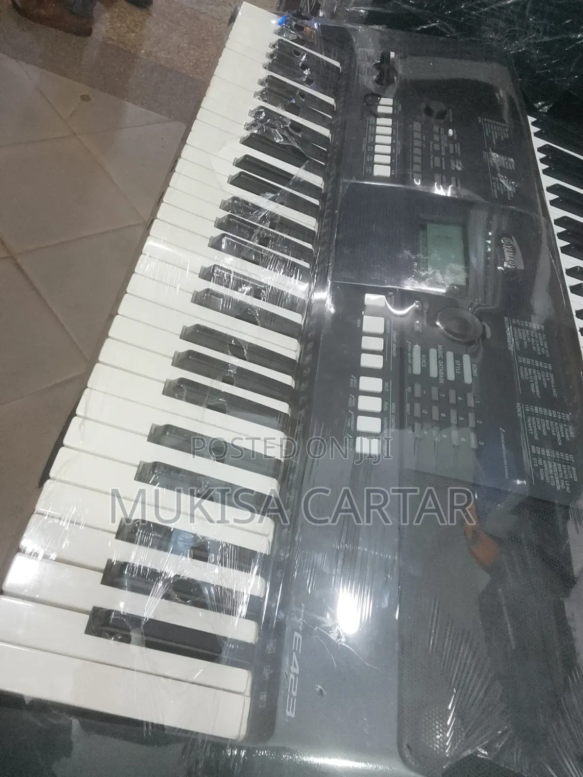 Yamaha PSR E423