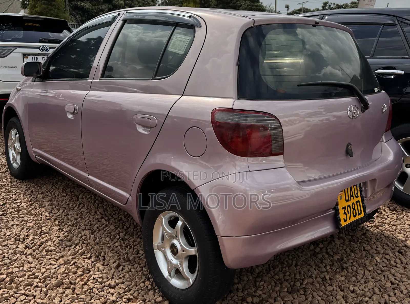 Toyota Vitz 2007 Pink