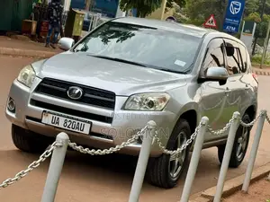 Toyota RAV4 2.5 2010 Silver