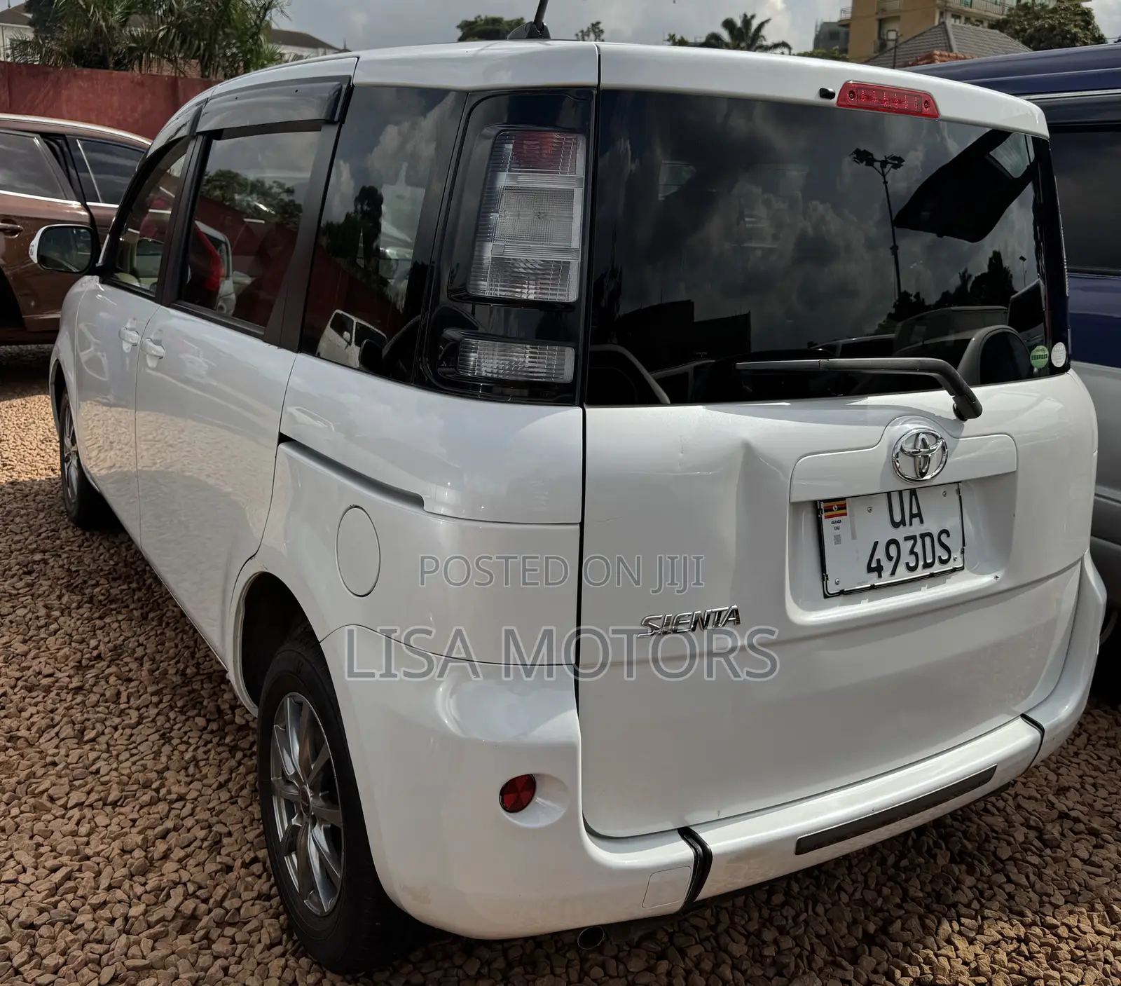 Toyota Sienta 2014 White