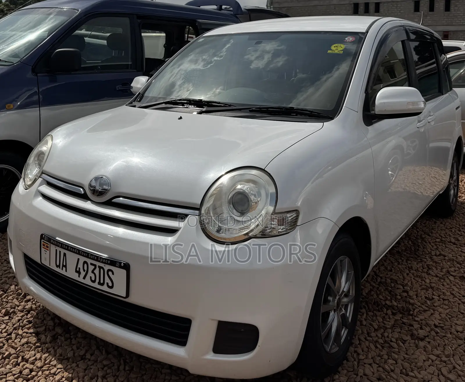 Toyota Sienta 2014 White