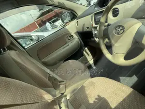 Toyota Sienta 2014 White