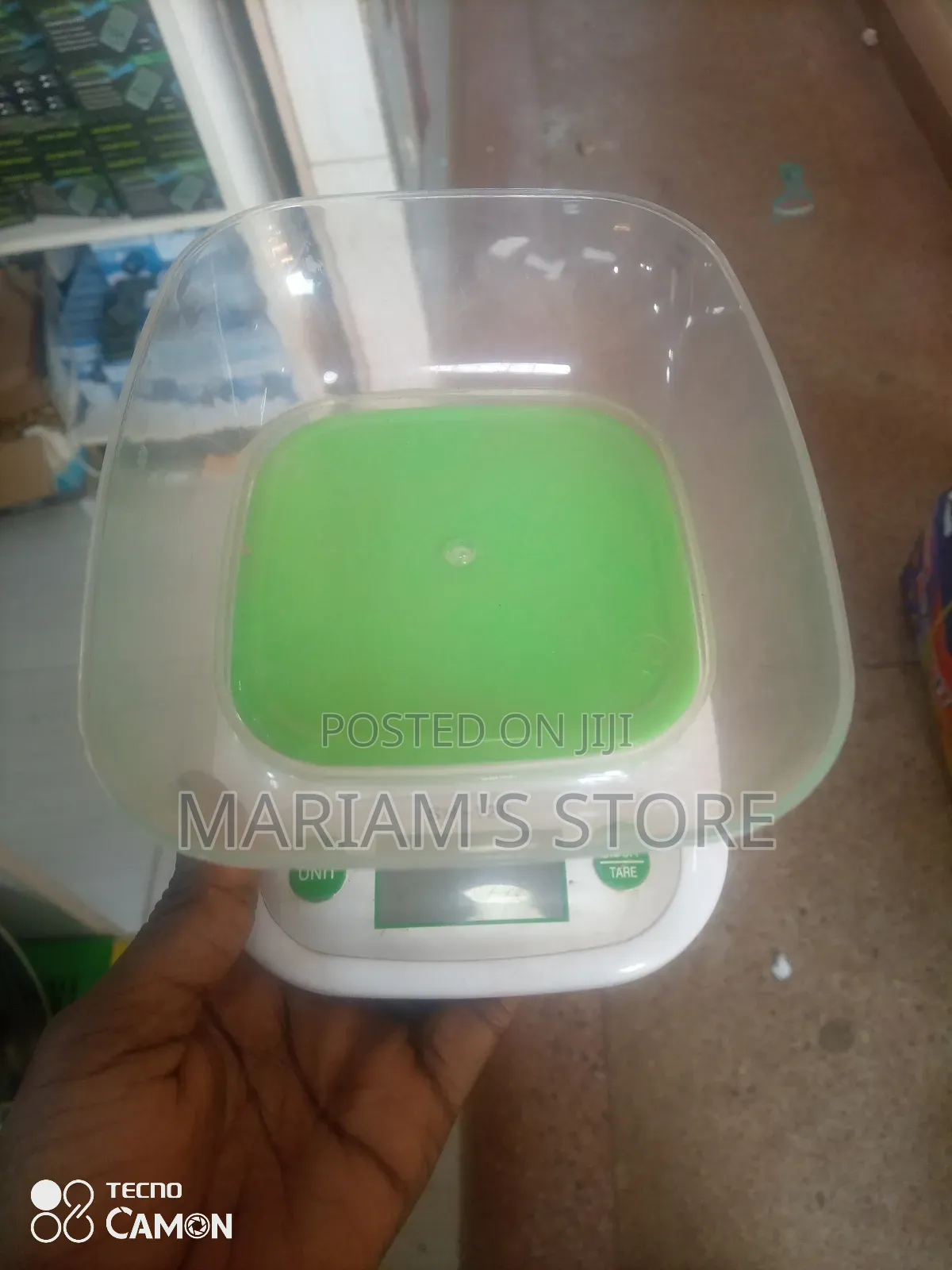 Electronic Kitchen Scale With a Clear, Detachable Weighing Bowl.
