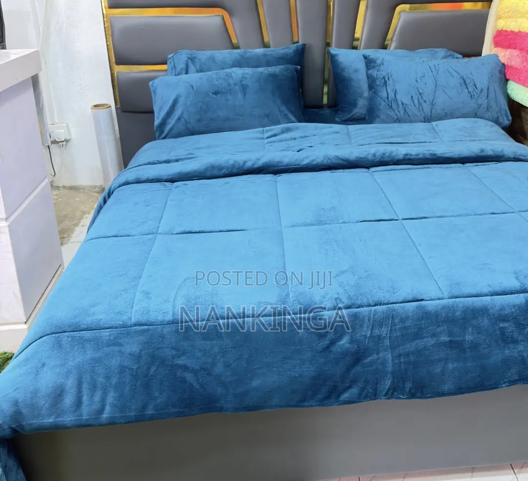 Blue Woolen Duvet