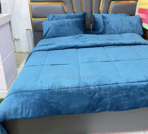 Blue Woolen Duvet