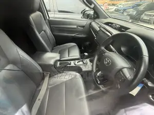 Toyota Hilux Revo Double Cab Deisel 2.8 AWD 2021 White