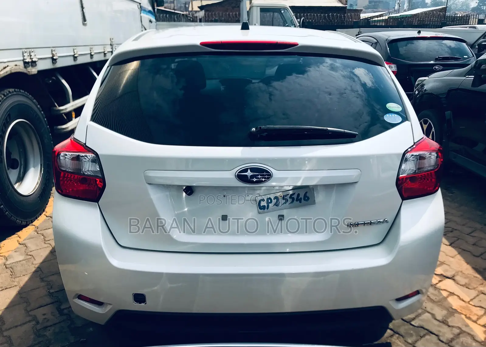Subaru Impreza 2.0i Limited PZEV 4dr Hatchback AWD (2.0L 4cyl CVT) 2014 White