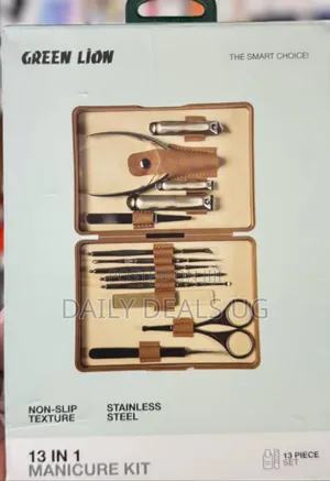 Green Lion 13-in-1 Manicure Kit