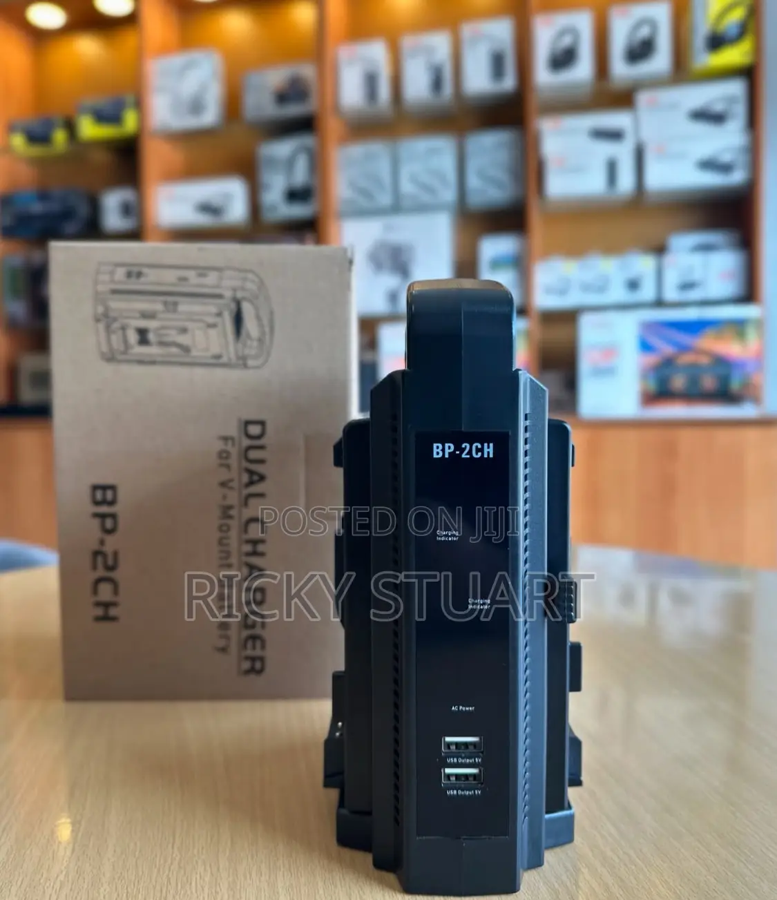 Dual Charger for v-Mount Battery