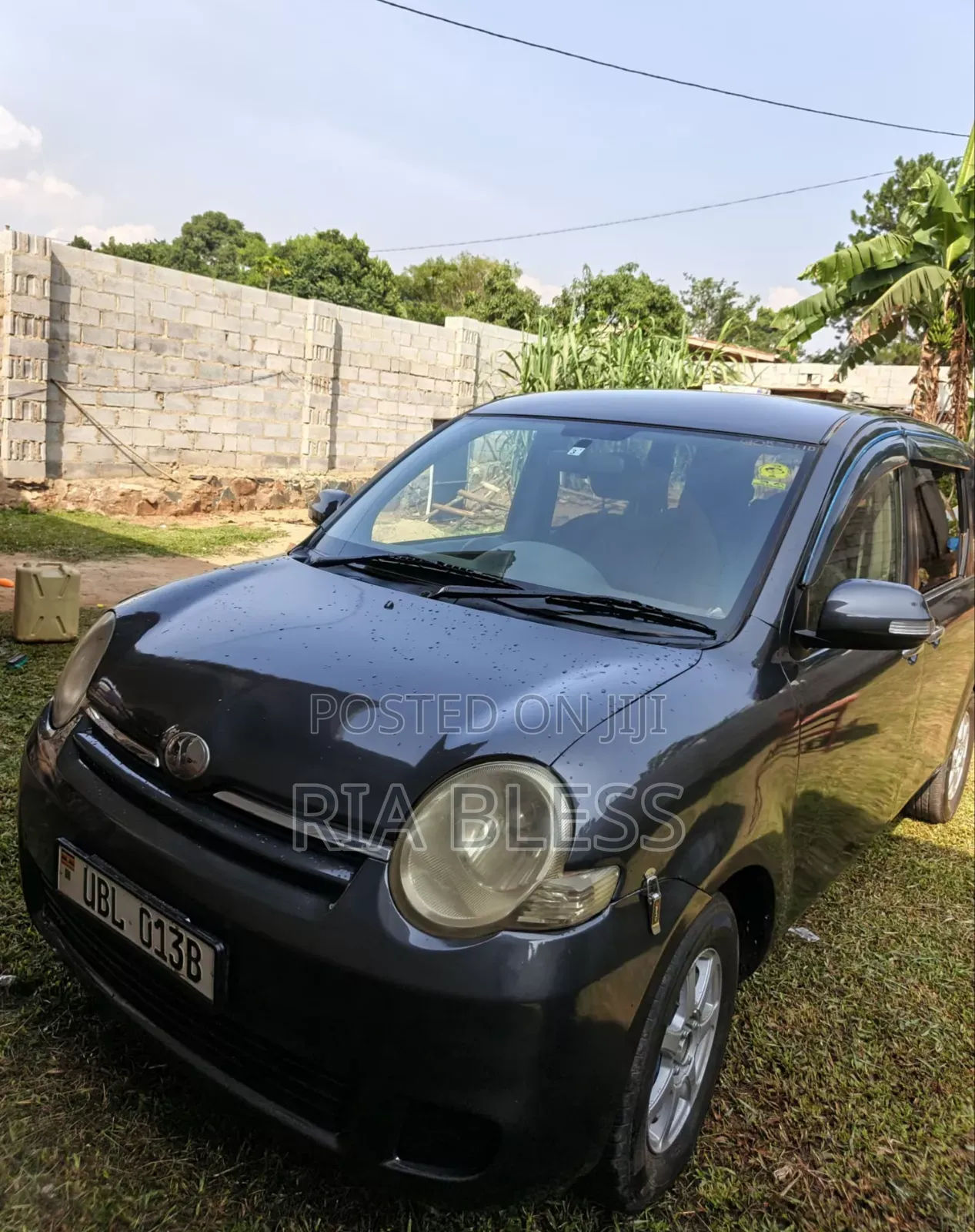 Toyota Sienta 2010 Gray