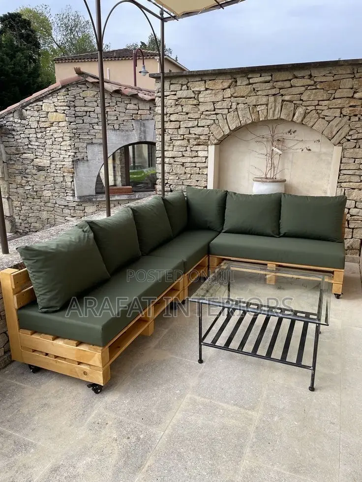 Outdoor Living Done Right Pallet Sofa
