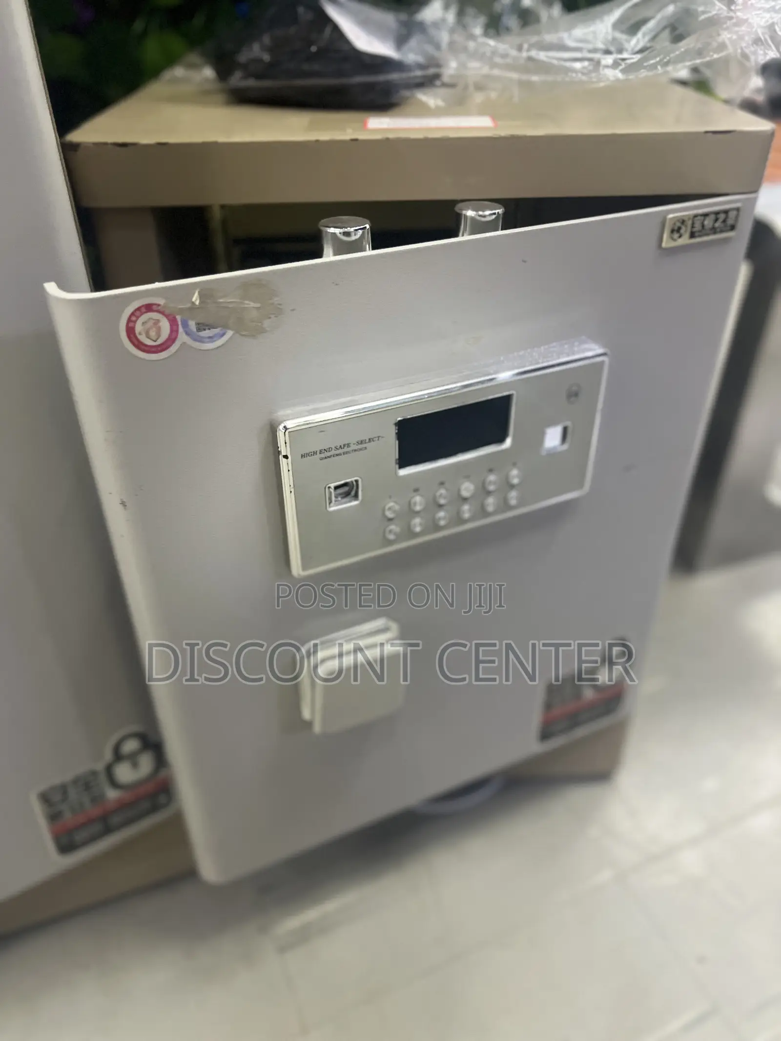 Safety Cash Box Digital and Keys
