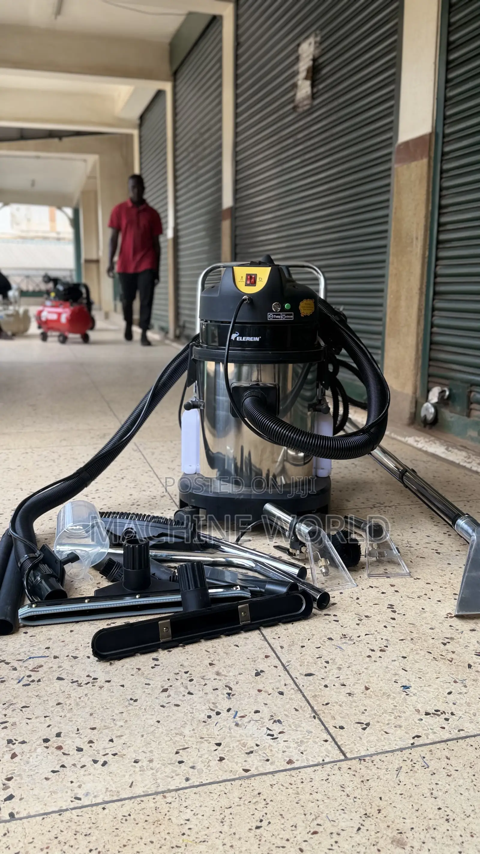 Multifunctional Vacuum Cleaner(Steaming/Extraction/Hooving/Sprayiny)