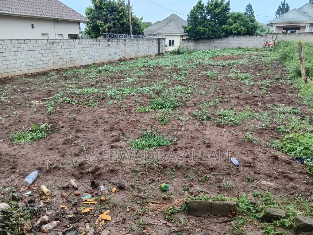 50 X 100ft Plot in Nsangi for Sale
