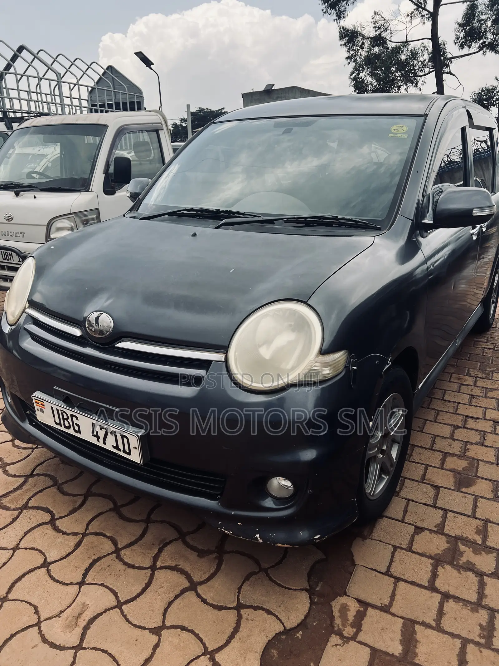 Toyota Sienta 2008 Gray