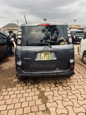 Toyota Sienta 2008 Gray
