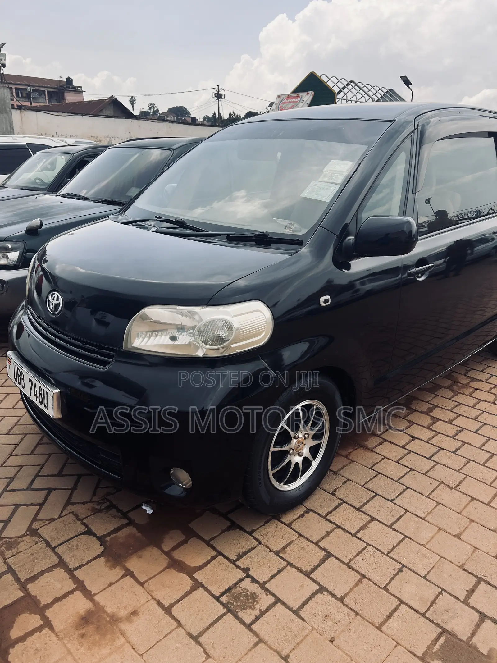 Toyota Porte 2010 Black