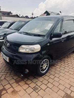 Toyota Porte 2010 Black