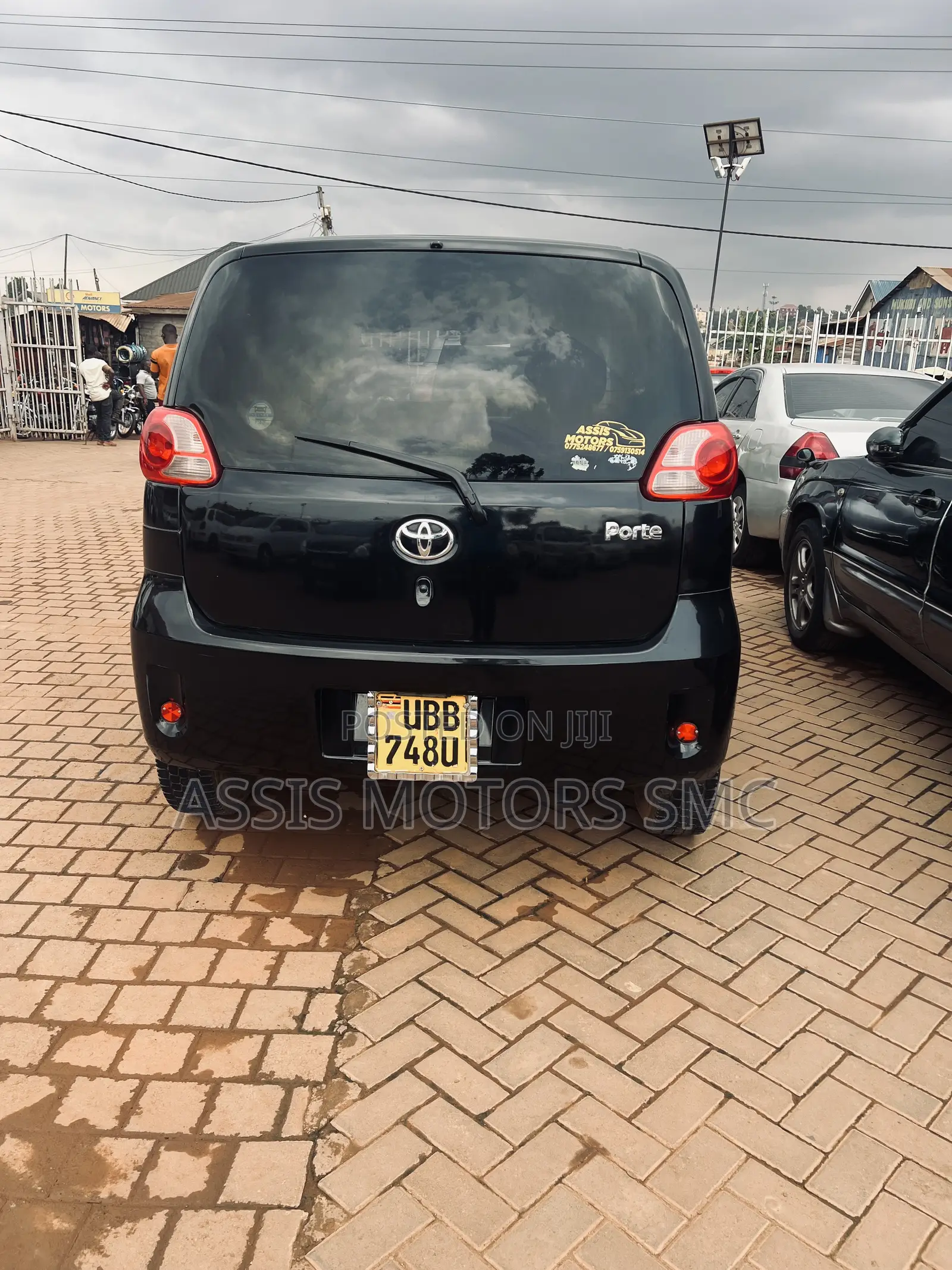 Toyota Porte 2010 Black
