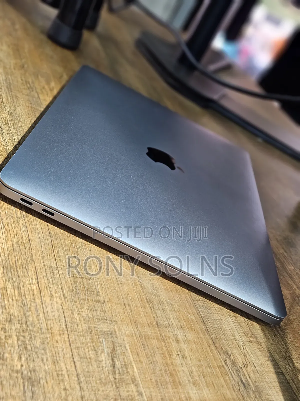 Laptop Apple MacBook Pro 2017 16GB Intel Core i5 SSD 512GB