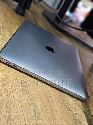 Laptop Apple MacBook Pro 2017 16GB Intel Core i5 SSD 512GB