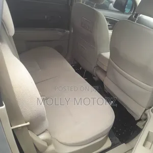 Toyota Passo Sette 2010 Silver