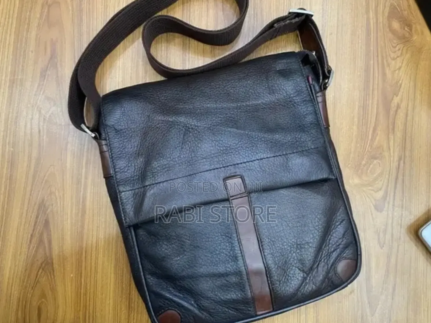 Classical Leather Crossbag