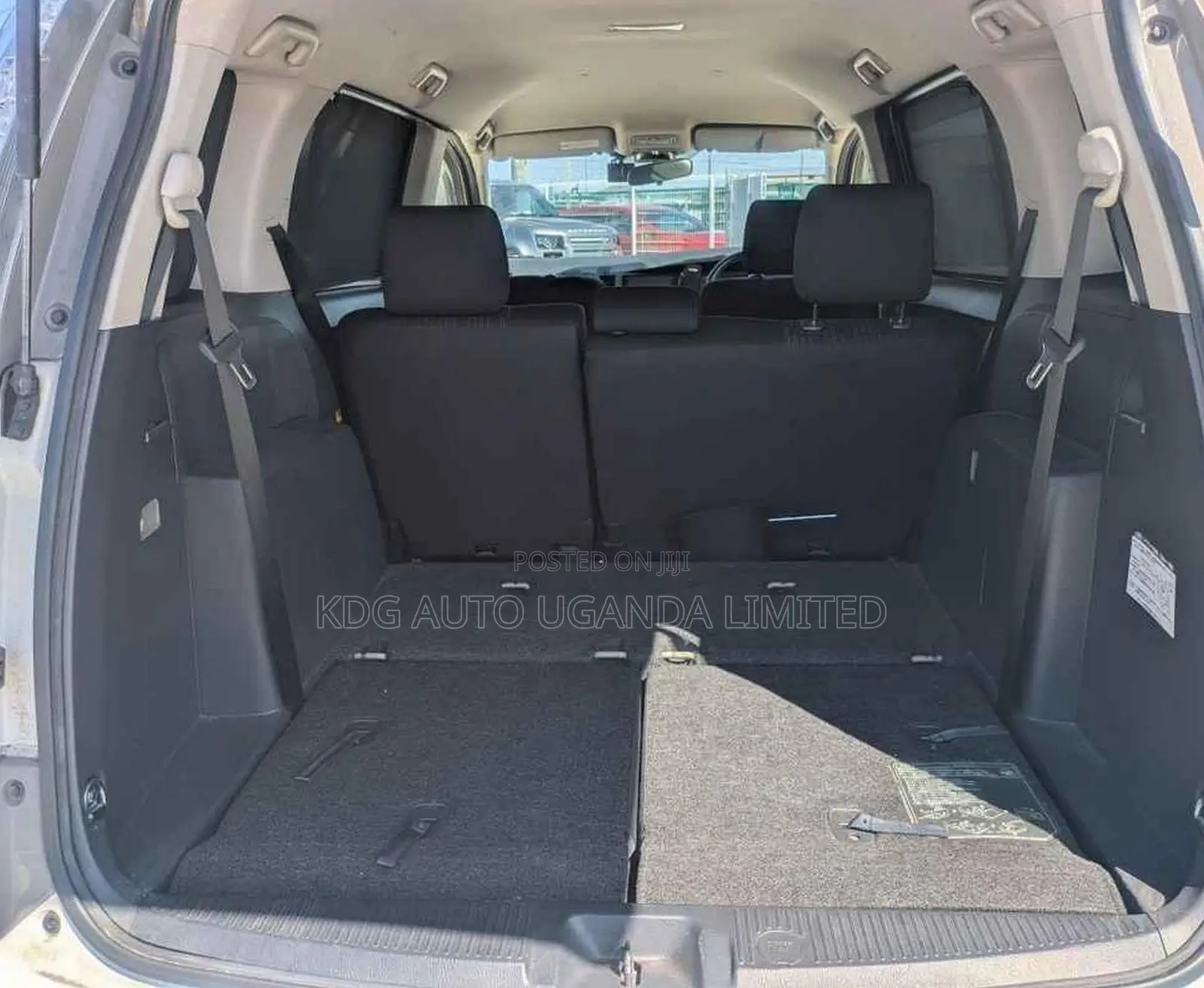 Toyota ISIS 2.0 Platana V-selection 2WD 2011 Pearl
