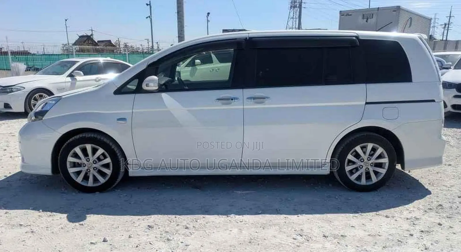 Toyota ISIS 2.0 Platana V-selection 2WD 2011 Pearl