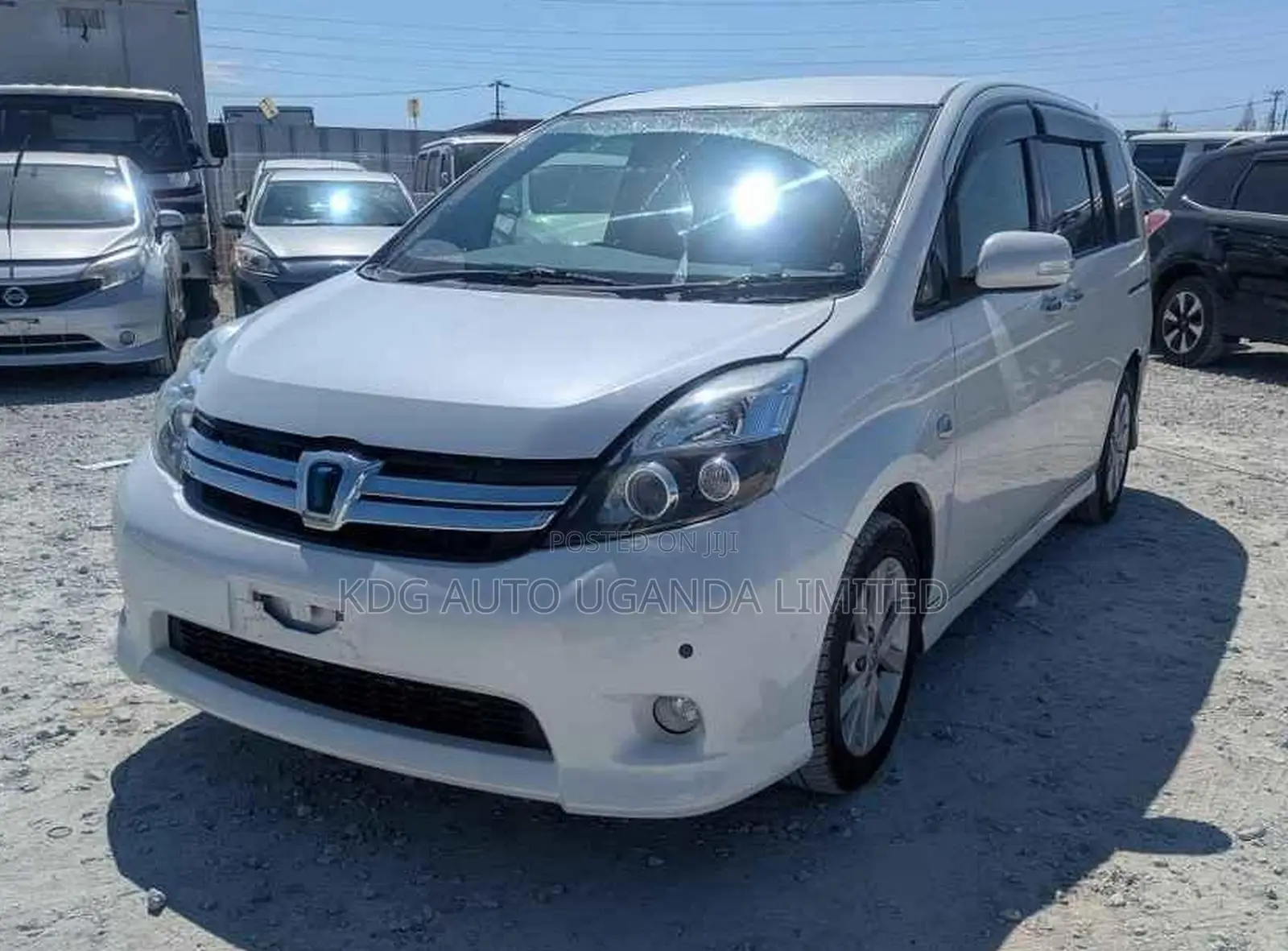 Toyota ISIS 2.0 Platana V-selection 2WD 2011 Pearl