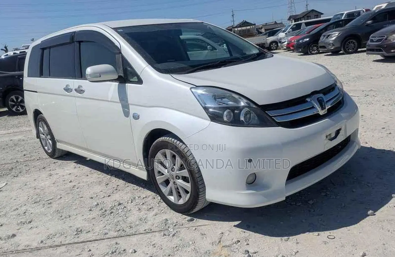 Toyota ISIS 2.0 Platana V-selection 2WD 2011 Pearl