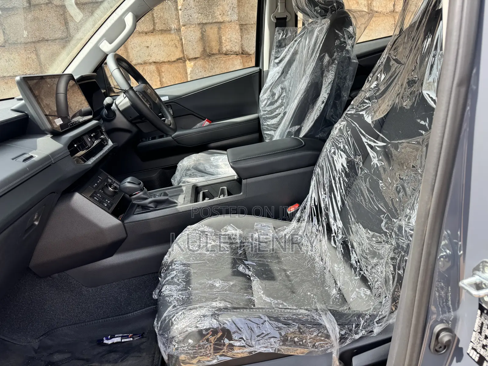 New Toyota Hilux 2025 Gray