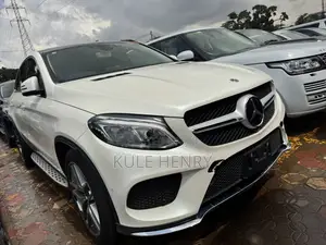 Mercedes-Benz GLE-Class GLE 350d 4MATIC 2018 White