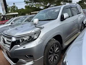 Toyota Land Cruiser Prado 2.8 2019 Silver