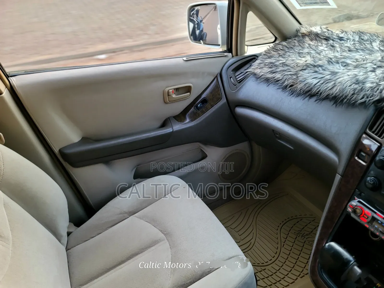 Toyota Harrier 2000 Silver