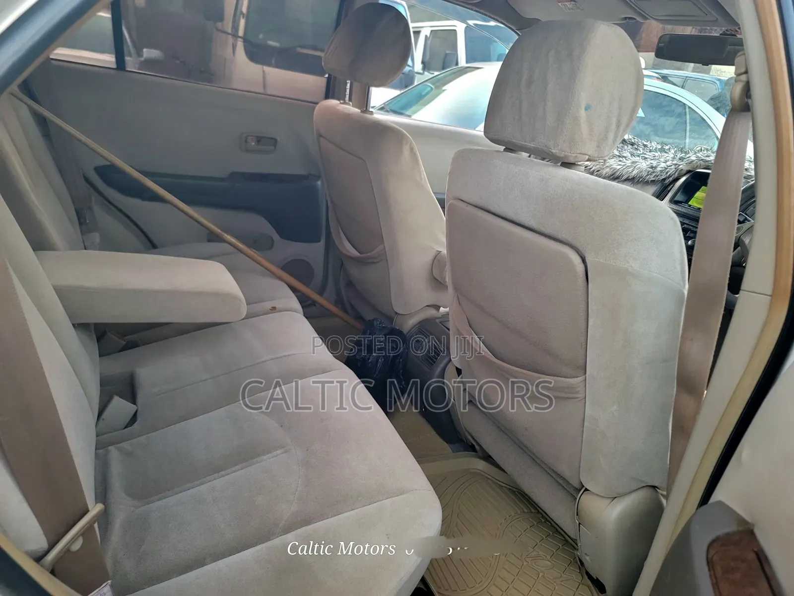 Toyota Harrier 2000 Silver